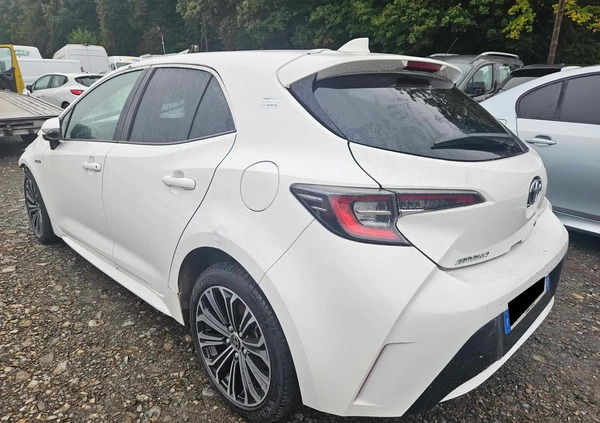 Toyota Corolla cena 35700 przebieg: 30000, rok produkcji 2020 z Wilamowice małe 254